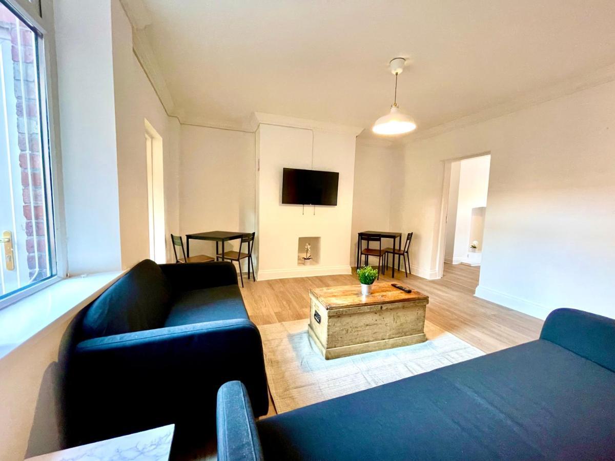 Huge Serviced Apartment With Free Parking Jesmond Esterno foto