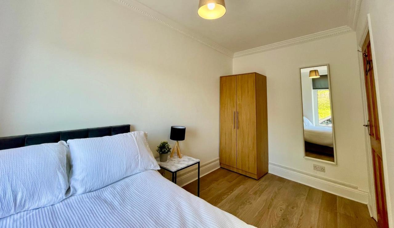 Huge Serviced Apartment With Free Parking Jesmond Esterno foto